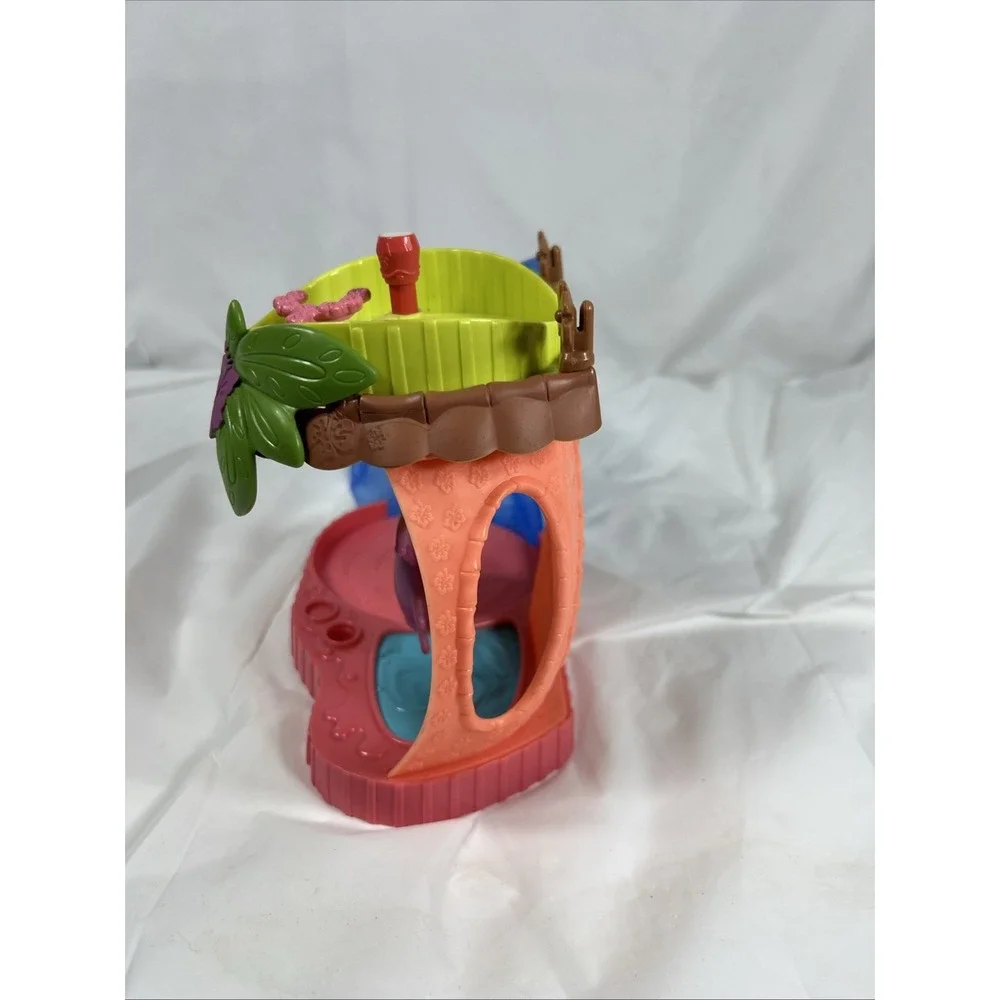 2011 Littlest Pet Shop Walkables Slide and Dive Lagoon Penguin #2460‎